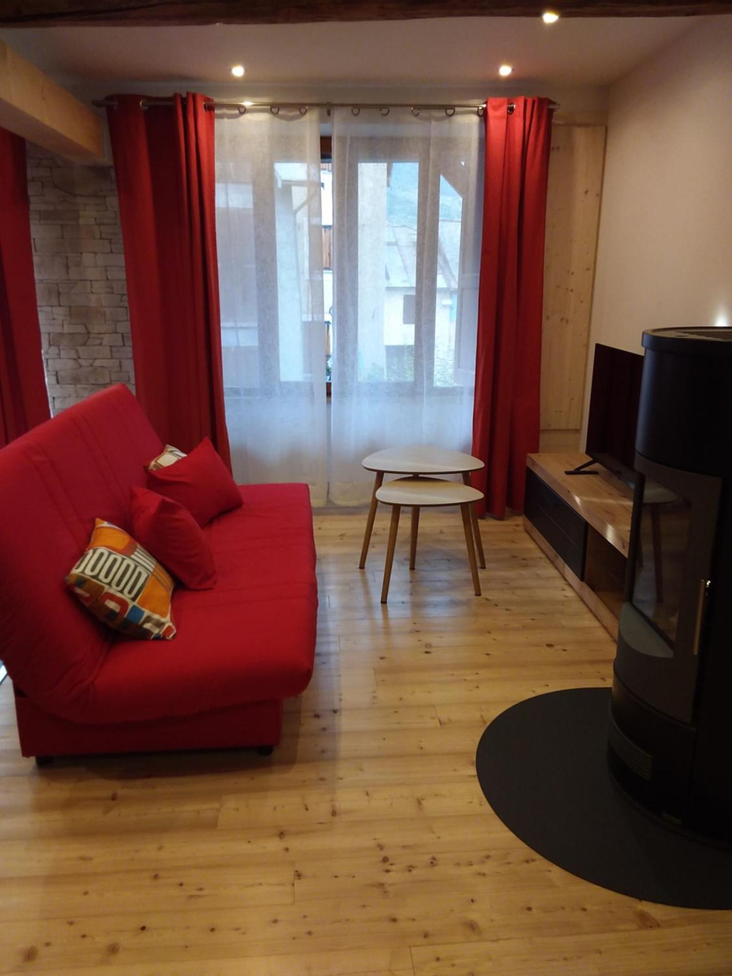 Appartement Dans Maison De Village Crots Exterior photo